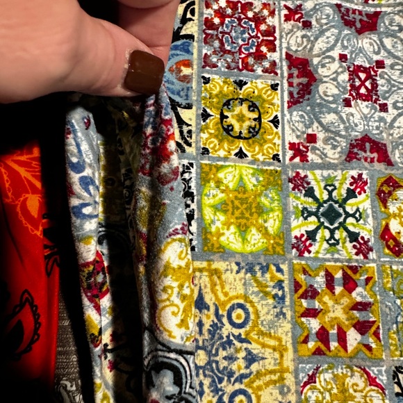 Colorful Patterned Leggings Set - Picture 6 of 14